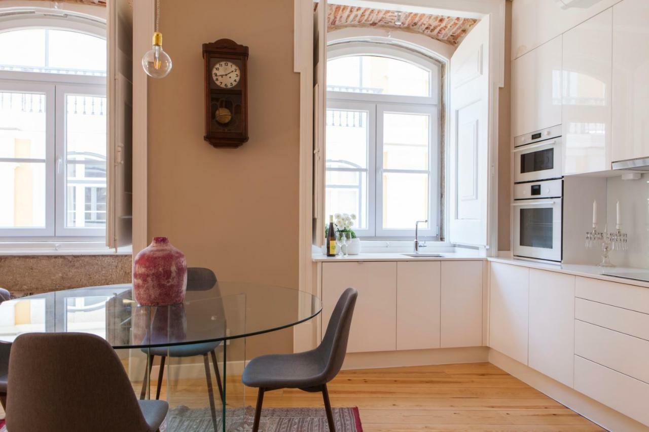 Alfama Baixa Spacious And Bright Apartment Blends The Historic And The Contemporary 2 Bedrs & 2 Bathrs Ac 18Th Century Building Lisboa Exterior foto